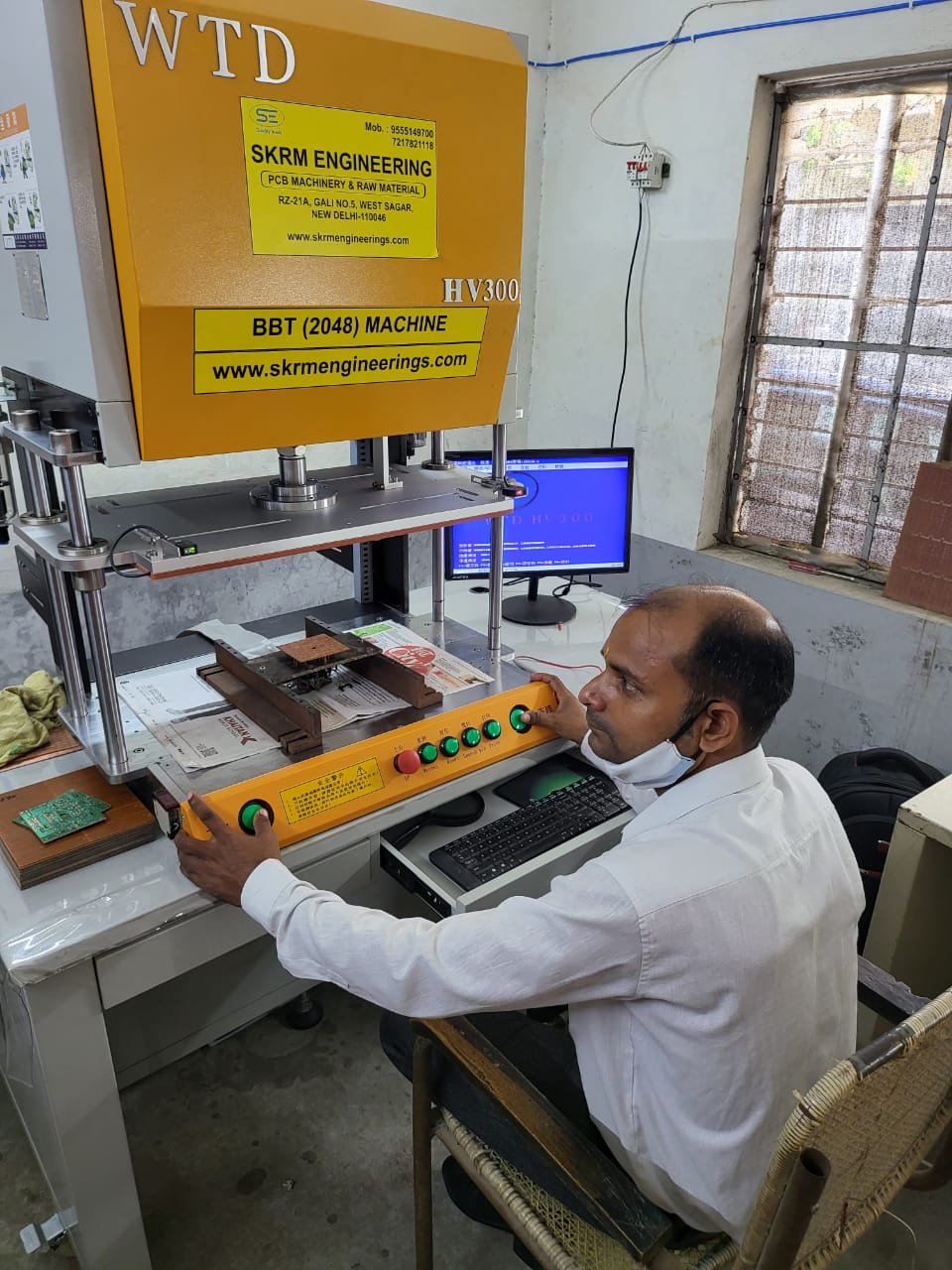 Production floor with manufacturing equipment